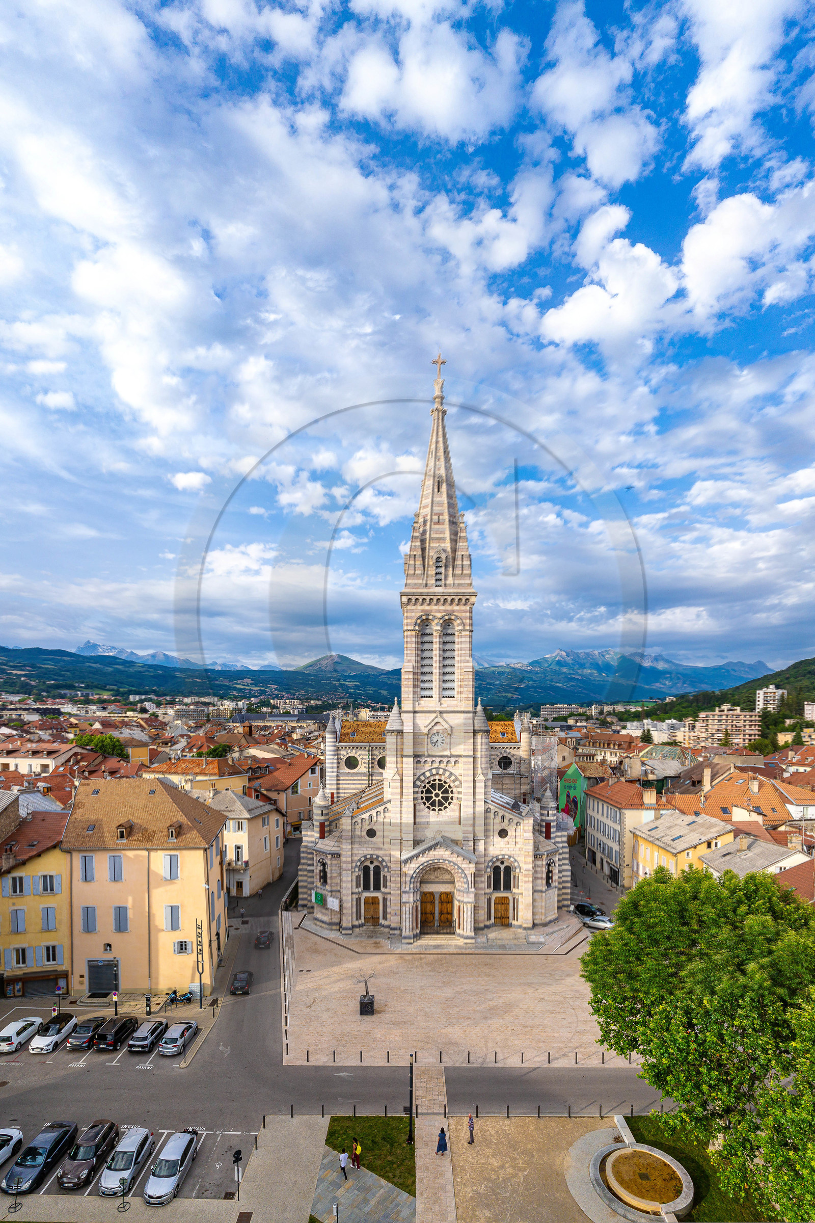 Gap, Cathédrale Notre-Dame et Saint-Arnoux Gap, Cathédrale Notre-Dame et Saint-Arnoux