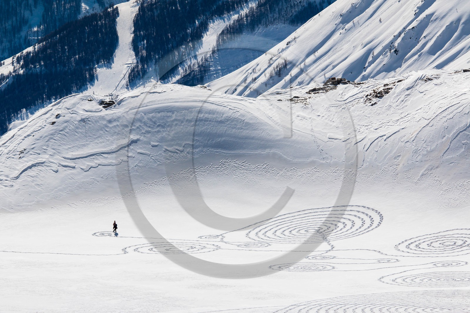 Serre-Chevalier, Snow drawings, une œuvre de l'artiste Sonja Hinrichsen