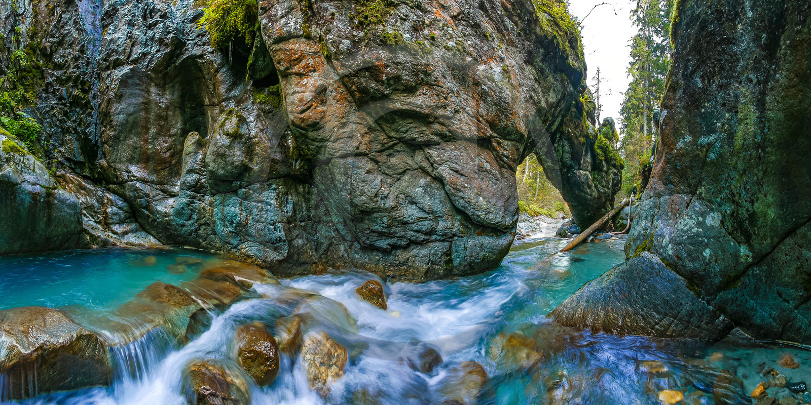 Réserve naturelle des Contamines-Montjoie, Pont naturel, torrent du Bon Nant Réserve naturelle des Contamines-Montjoie, Pont naturel, torrent du Bon Nant
