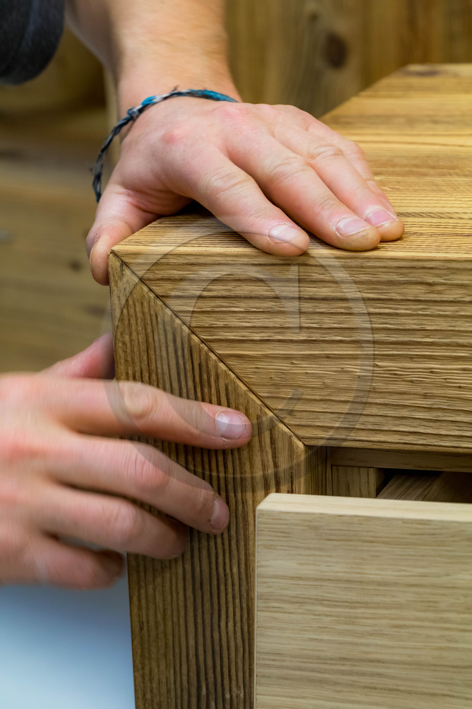 Atelier Monts & Merveilles, Clément Goudet, Compagnon Menuisier Ebéniste Atelier Monts & Merveilles, Clément Goudet, Compagnon Menuisier Ebéniste