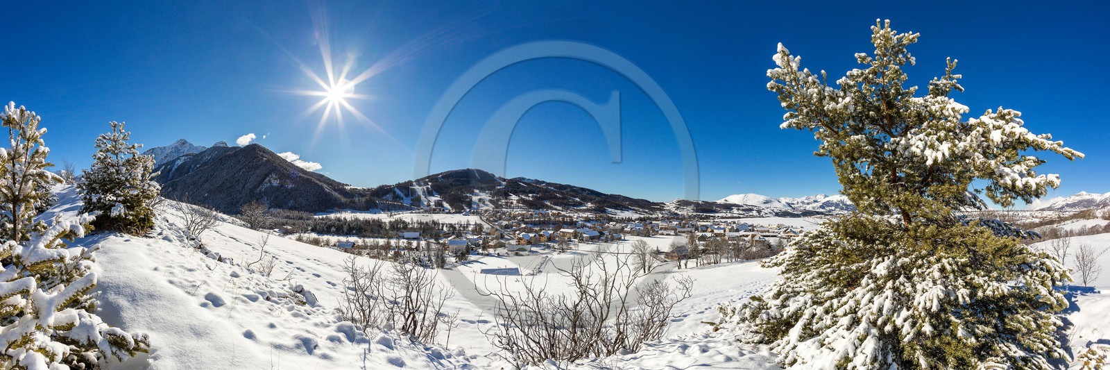 Vallée du Champsaur, station village d'Ancelle Vallée du Champsaur, station village d'Ancelle