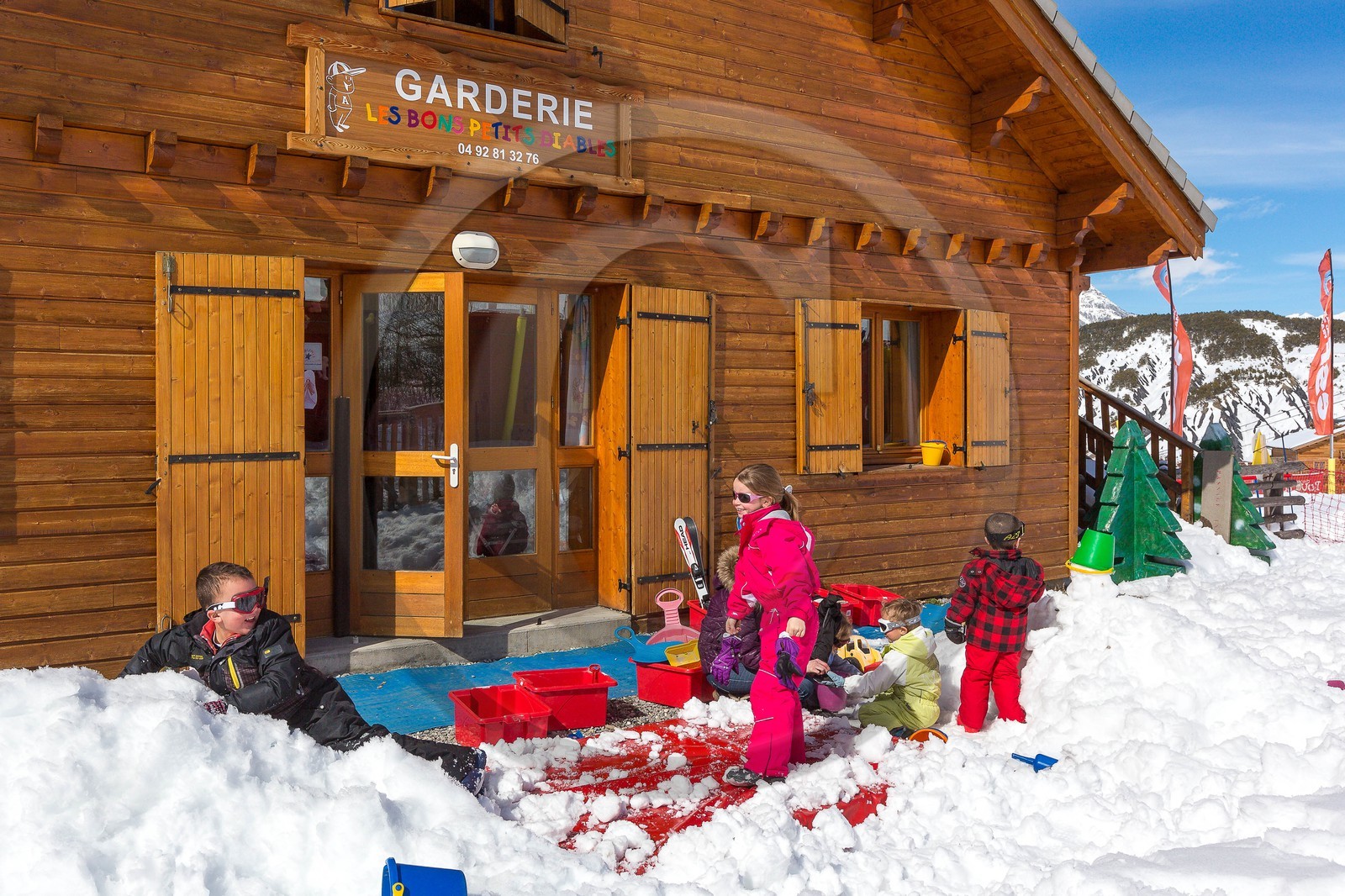La station de ski Sauze Super-Sauze est une station village, la garderie La station de ski Sauze Super-Sauze est une station village, la garderie