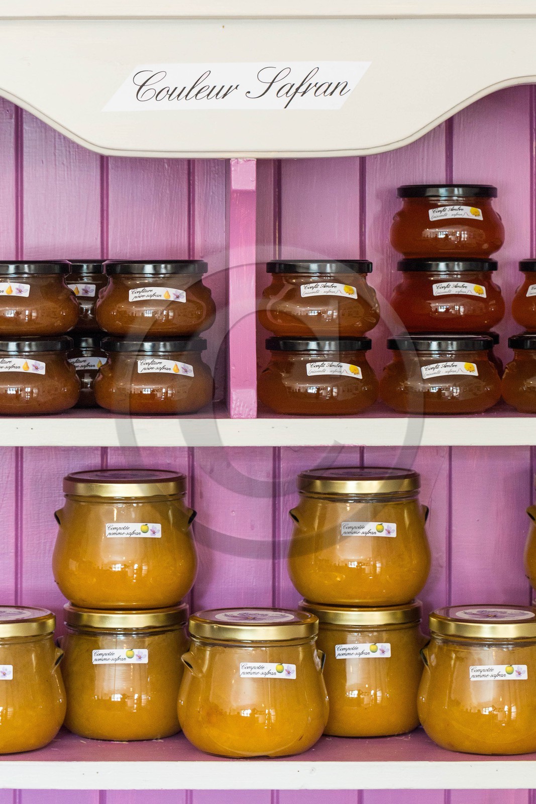 Carole Prost cultive du safran qui ensoleille ses créations Carole Prost cultive du safran qui ensoleille ses créations