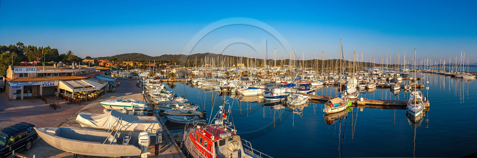 Parc national de Port-Cros, bateaux au port Parc national de Port-Cros, bateaux au port