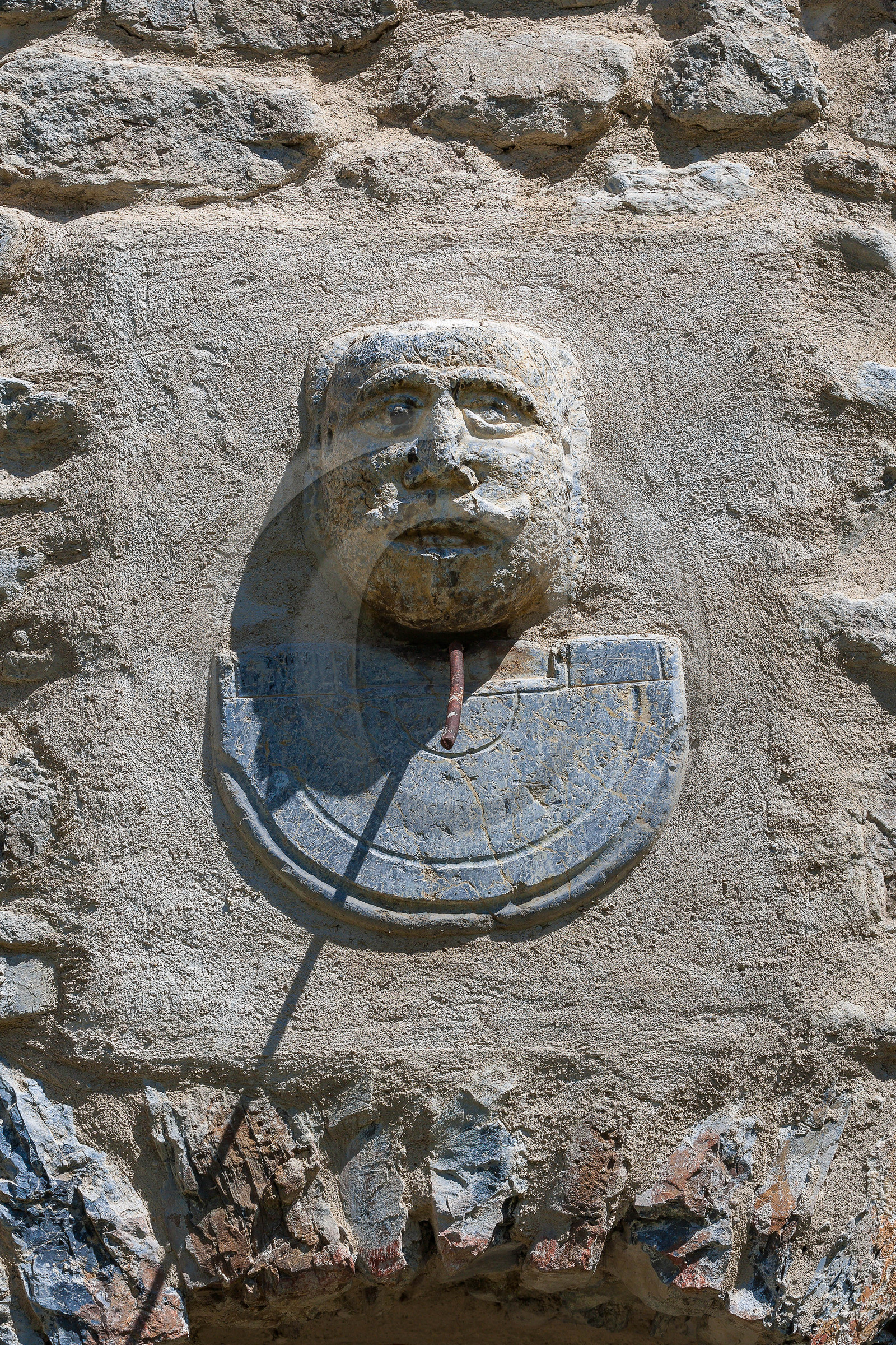 Cadran solaire de Montcheny Cadran solaire de Montcheny