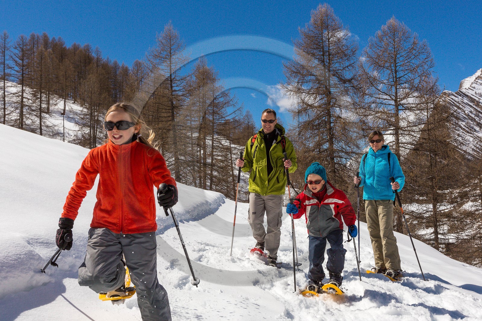 Crévoux, randonnée famille en raquettes à neige