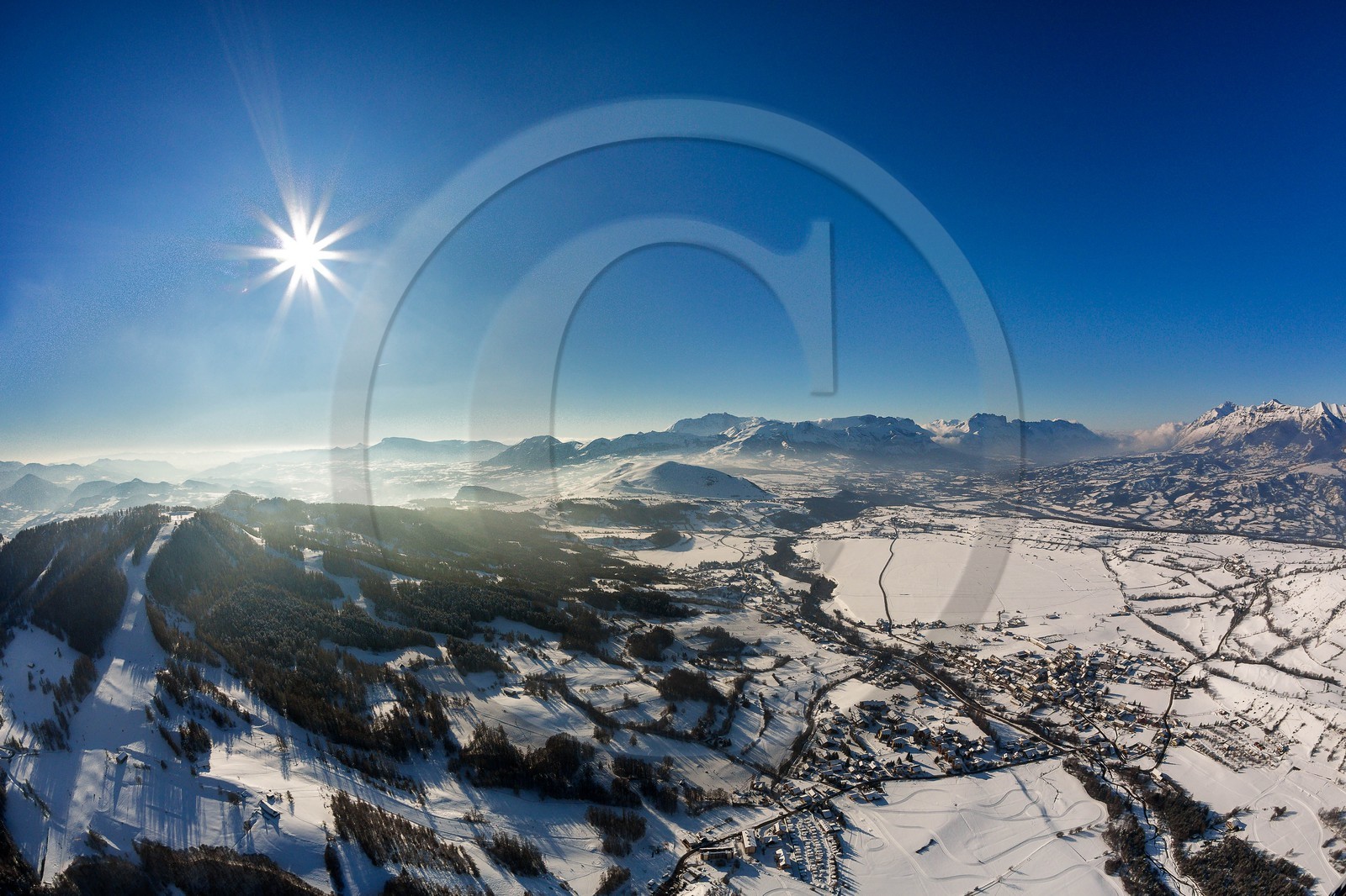 Vallée du Champsaur, station village d'Ancelle Vallée du Champsaur, station village d'Ancelle