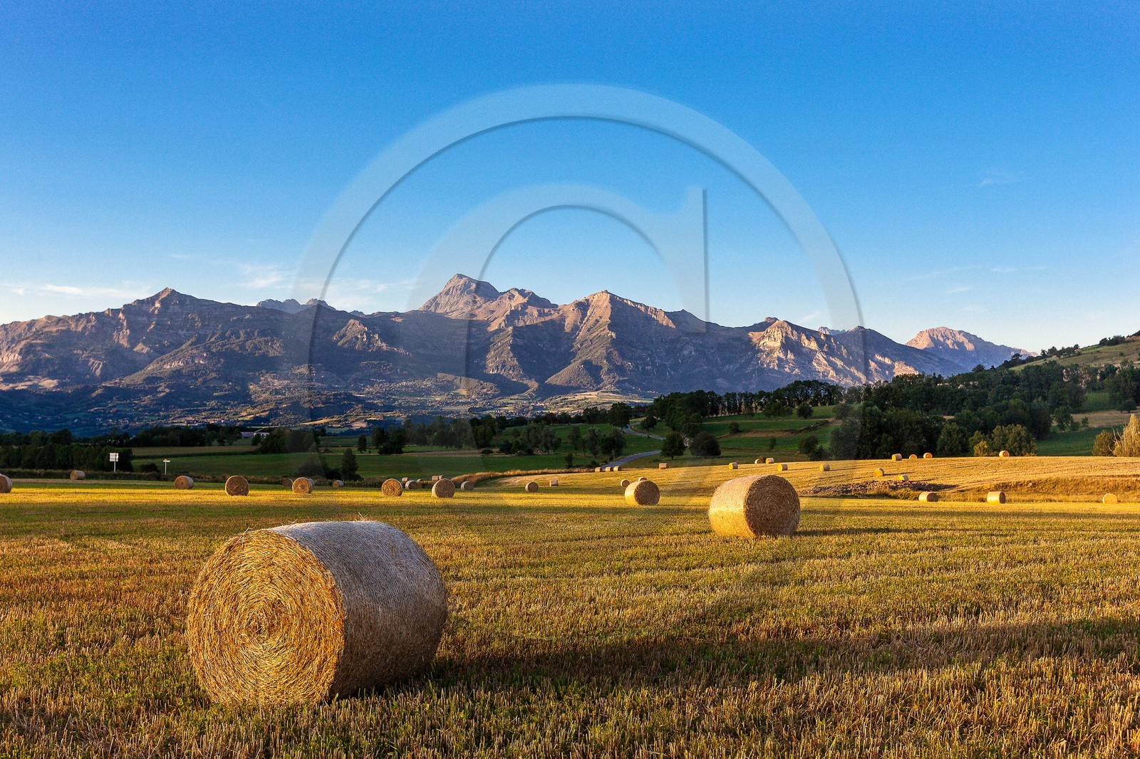 La vallée du Champsaur et le Vieux Chaillol du Col de Manse La vallée du Champsaur et le Vieux Chaillol du Col de Manse