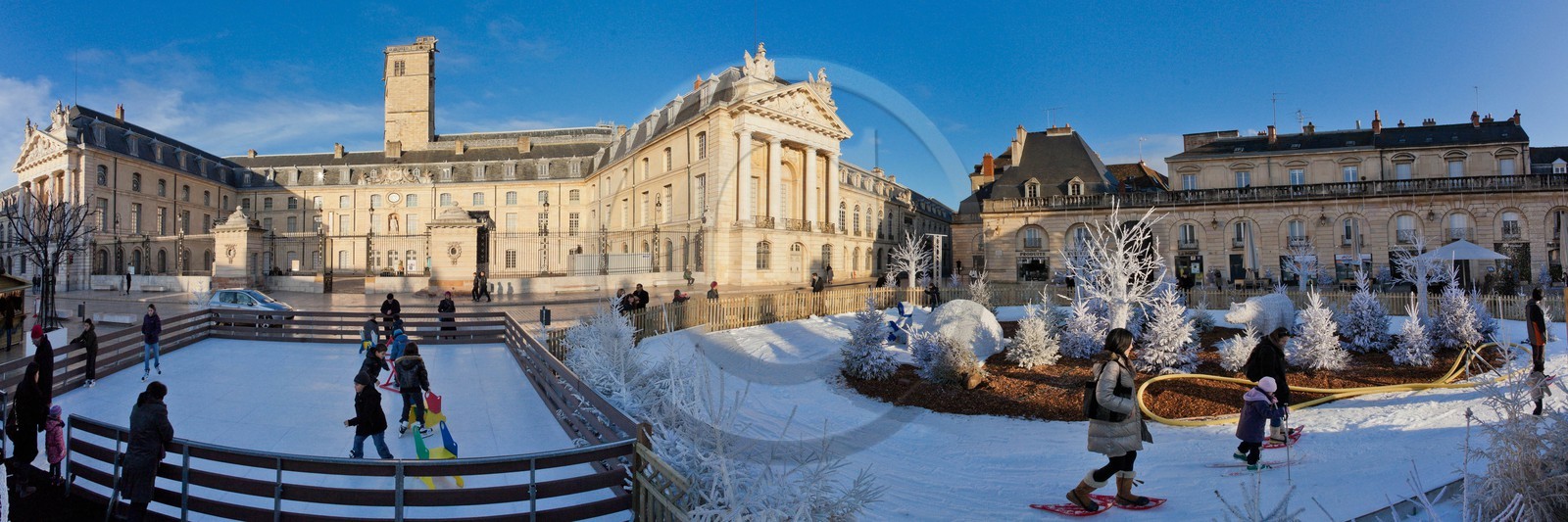 Une véritable station de sports d’hiver éphémère, un Noël