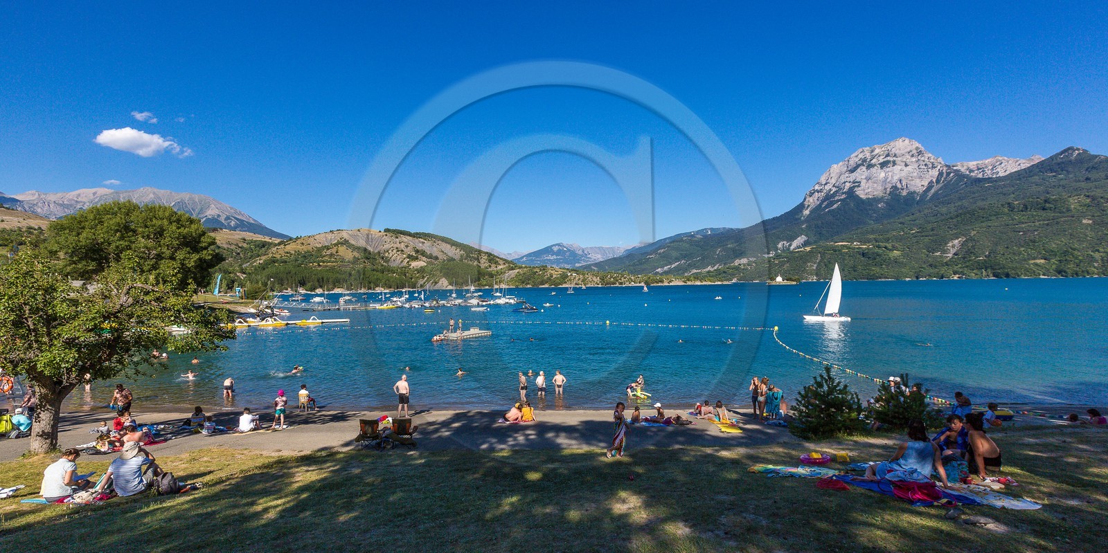 Prunières, plage de la baie Saint-Michel Prunières, plage de la baie Saint-Michel