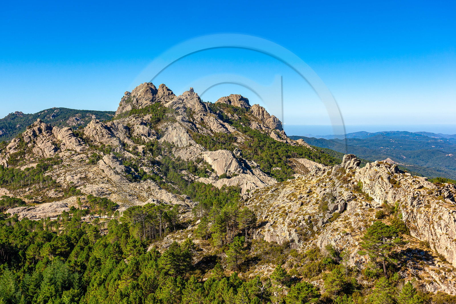 Les Aiguilles de Bavella (forchi di Bavedda ) Les Aiguilles de Bavella (forchi di Bavedda )
