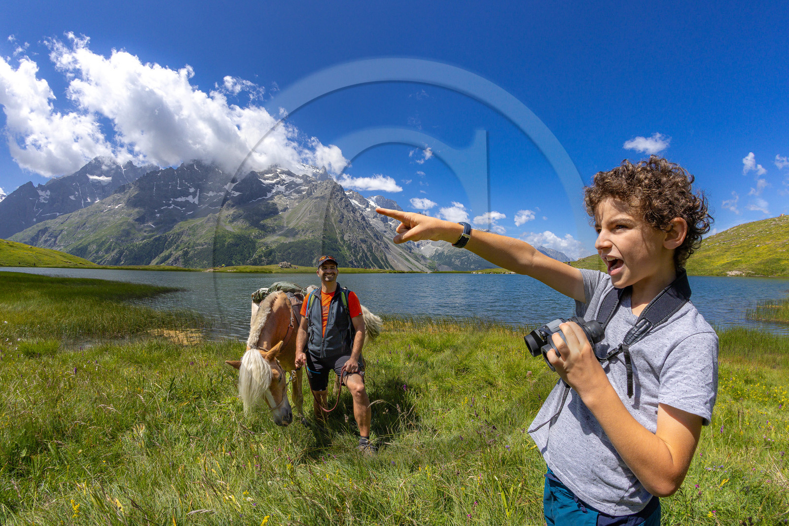 Trek famille avec animaux de bats Trek famille avec animaux de bats