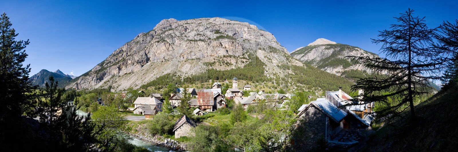 Vallée de la Clarée, village de Plampinet Vallée de la Clarée, village de Plampinet