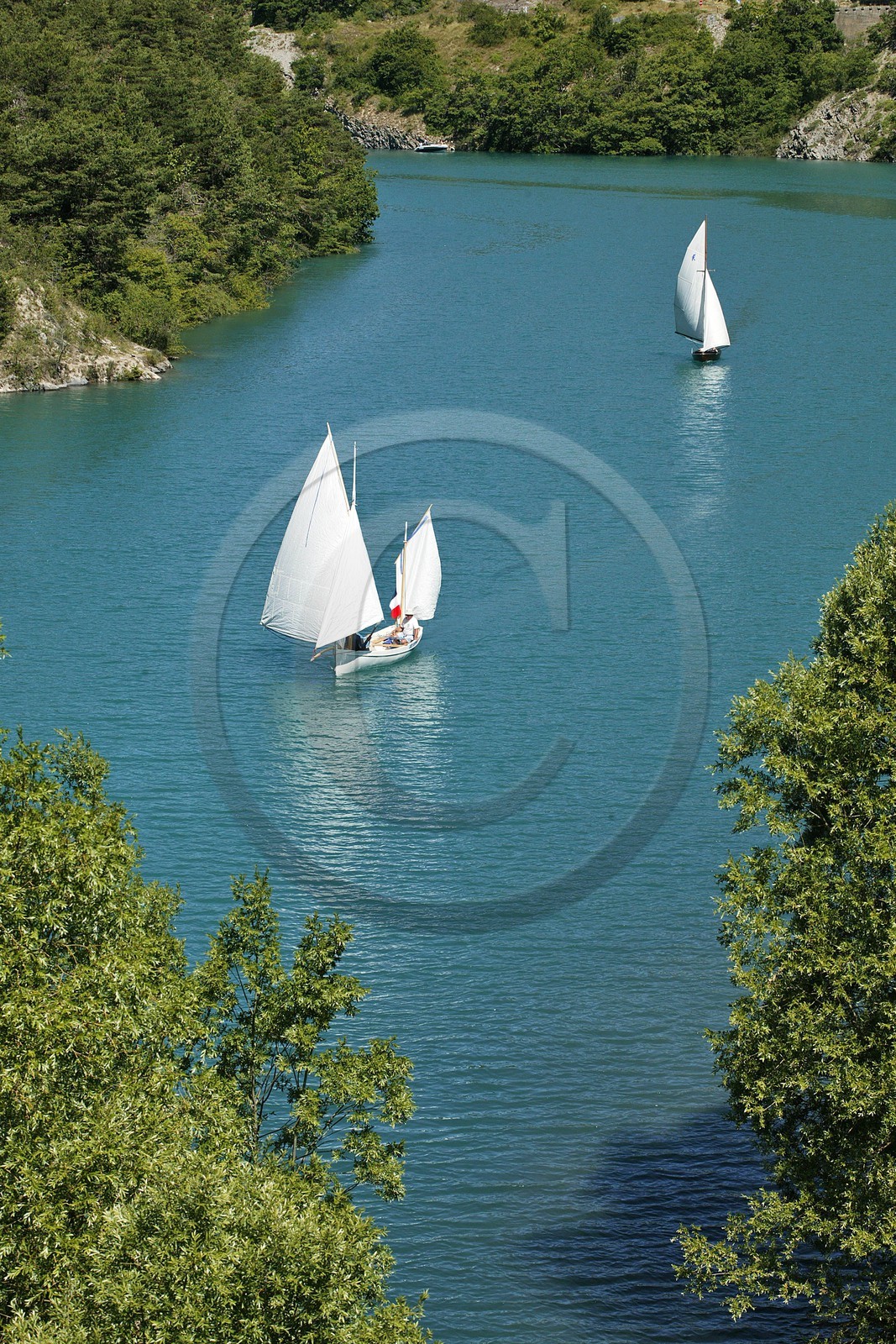 Lac de Serre-Ponçon, Rassemblement Vieux Gréements sur le Lac de Serre-Ponçon, , Rencontre de Voiles traditionnelles Lac de Serre-Ponçon, Rassemblement Vieux Gréements sur le Lac de Serre-Ponçon, , Rencontre de Voiles traditionnelles