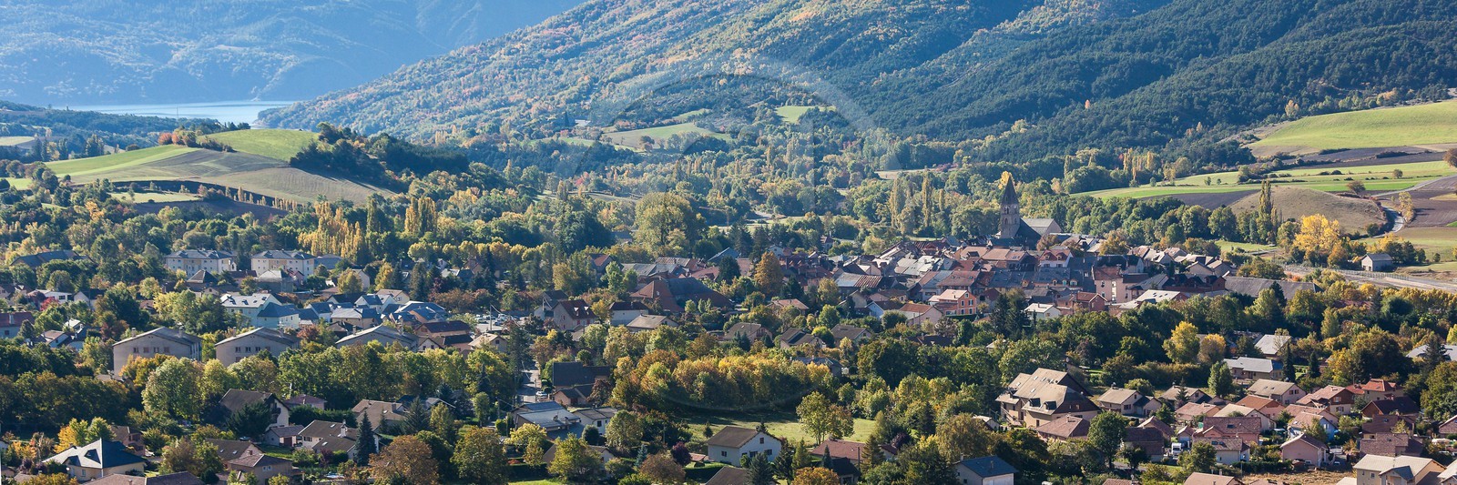 Pays de Serre-Ponçon, village de Chorges Pays de Serre-Ponçon, village de Chorges