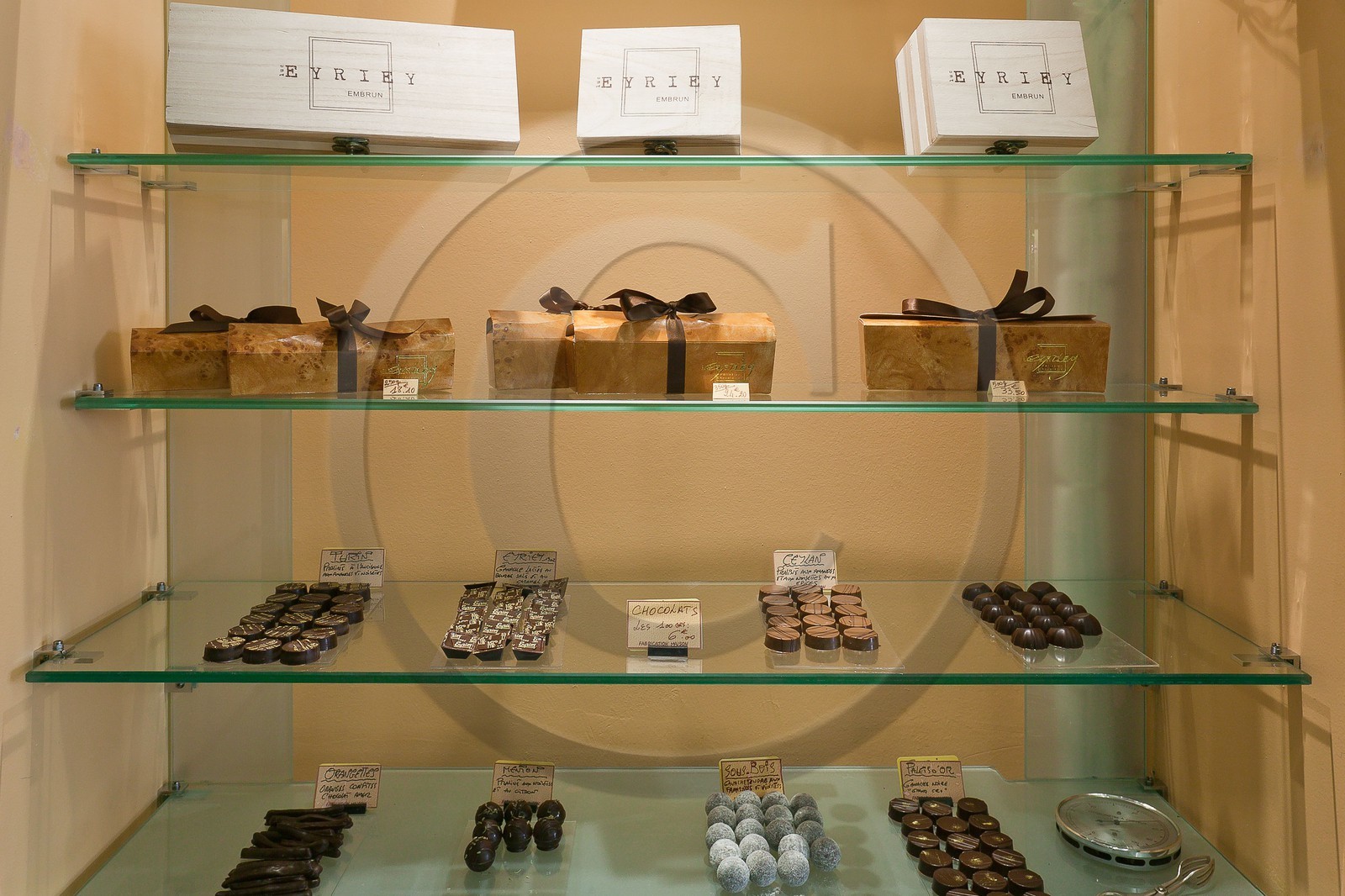 Luc Eyriey, Maître chocolatier à Embrun Luc Eyriey, Maître chocolatier à Embrun
