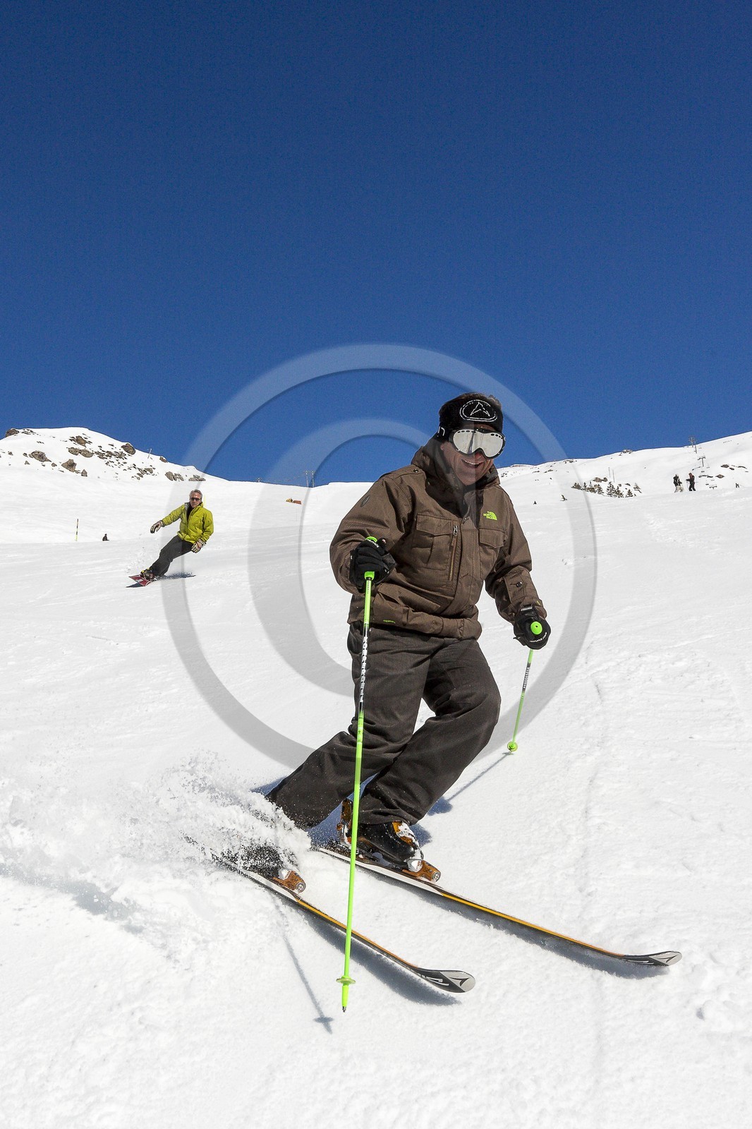 Station de ski d'Orcières 1850, ski et snowboard sur pistes Station de ski d'Orcières 1850, ski et snowboard sur pistes