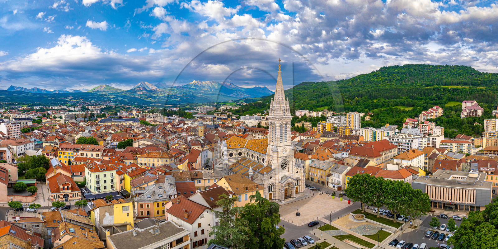 Gap, Cathédrale Notre-Dame et Saint-Arnoux Gap, Cathédrale Notre-Dame et Saint-Arnoux