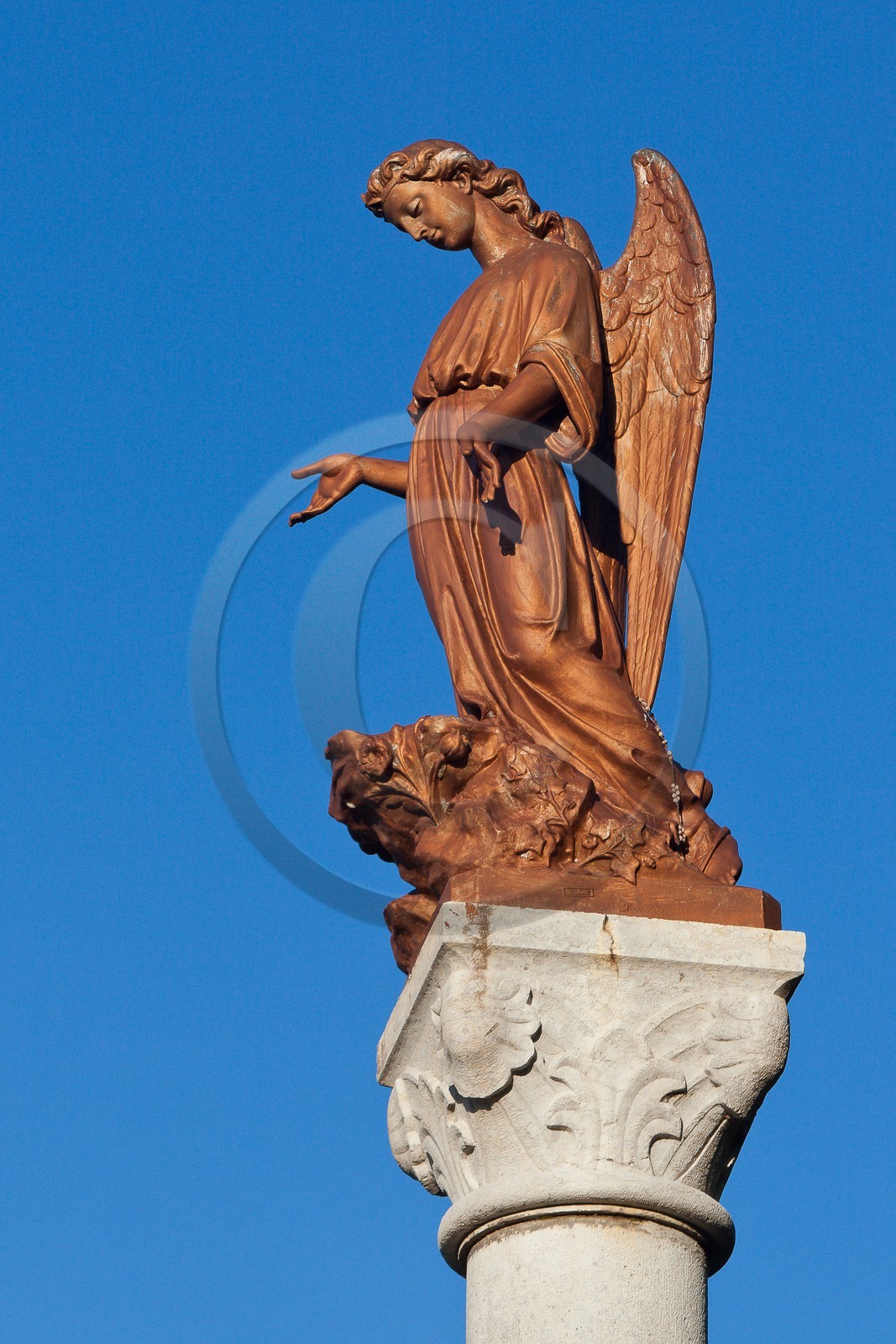 L'oratoire de l'ange est l'endroit où Benoîte a été transportée par l'ange, col de l'Ange