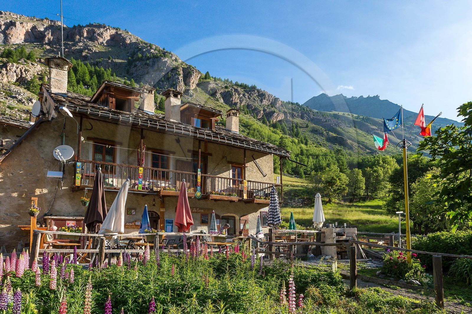 Saint-Paul-sur-Ubaye, hameau  Maljasset, Gîte Auberge de la Cure