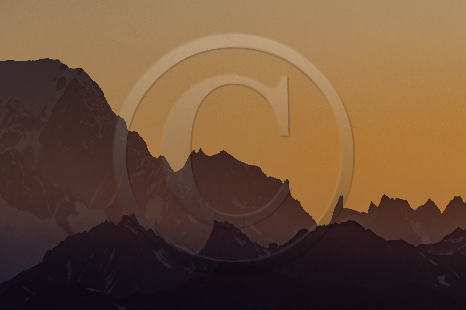 Le Mont-Blanc et la chaine du Mont-Blanc
