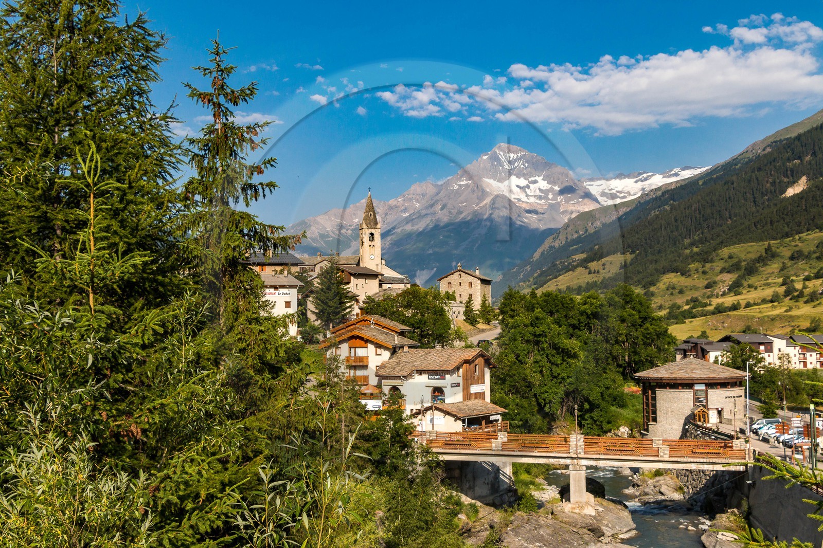 Lanslevillard