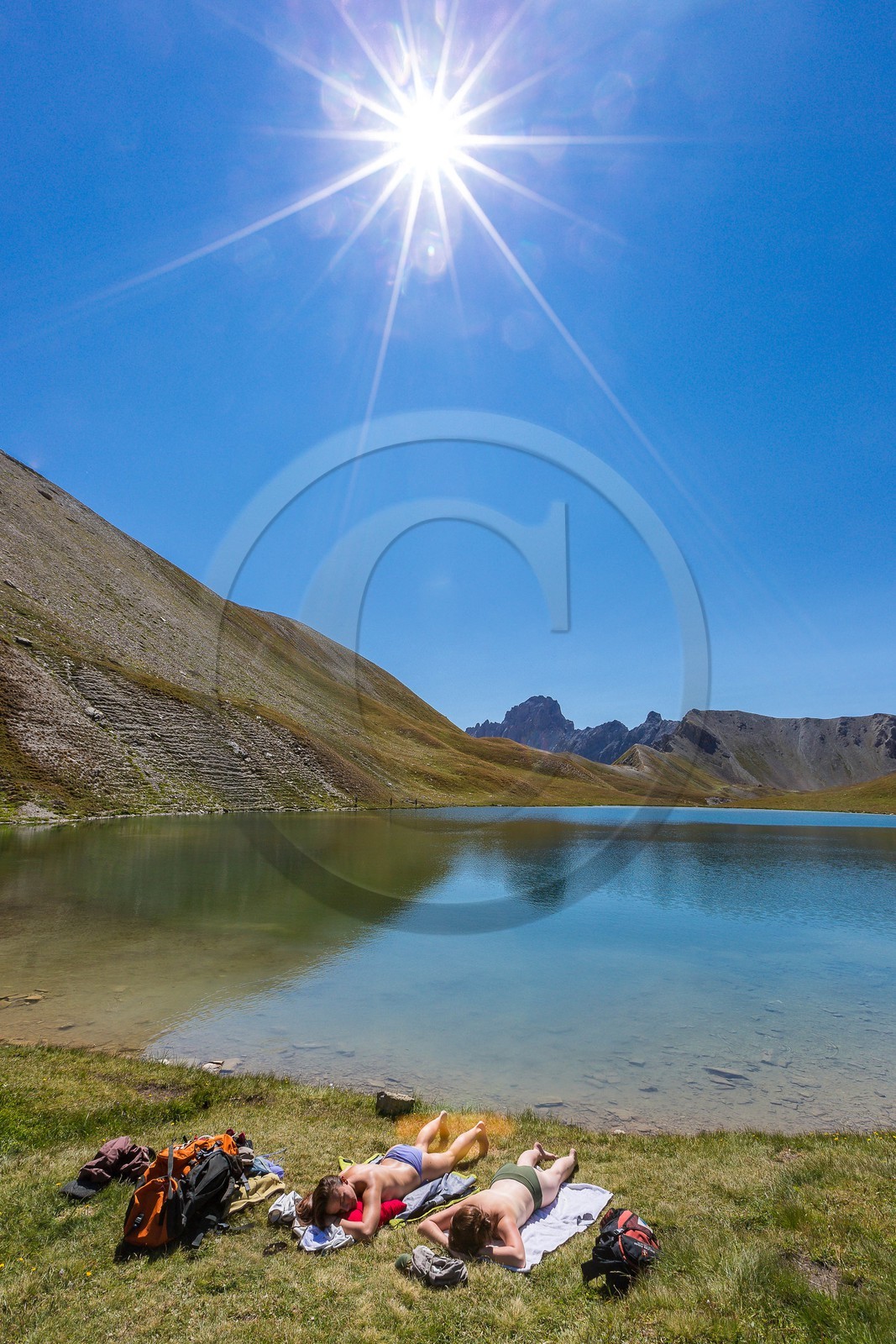 Lac de la Reculaye (alt. 2503 m) et la Tête de Villadel (2728m) Lac de la Reculaye (alt. 2503 m) et la Tête de Villadel (2728m)