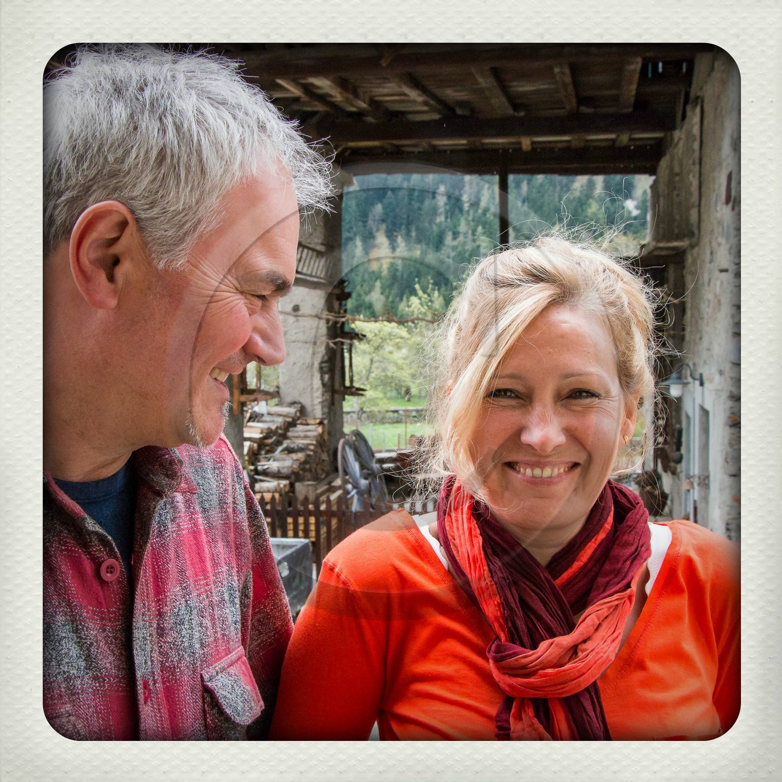 Valsenestre, Hélène Pinto, gîte La Bérangère et Claude Pinto, forestier