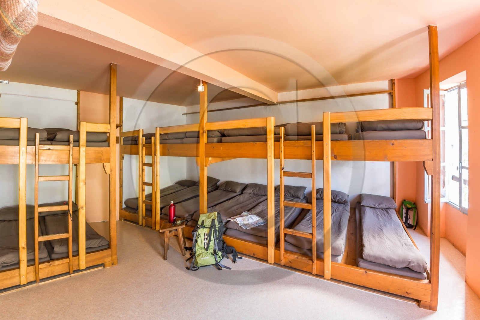 Vallée du Valgaudemar, Refuge du Clot ( Xavier Blanc ),  altitude 1397m Vallée du Valgaudemar, Refuge du Clot ( Xavier Blanc ),  altitude 1397m