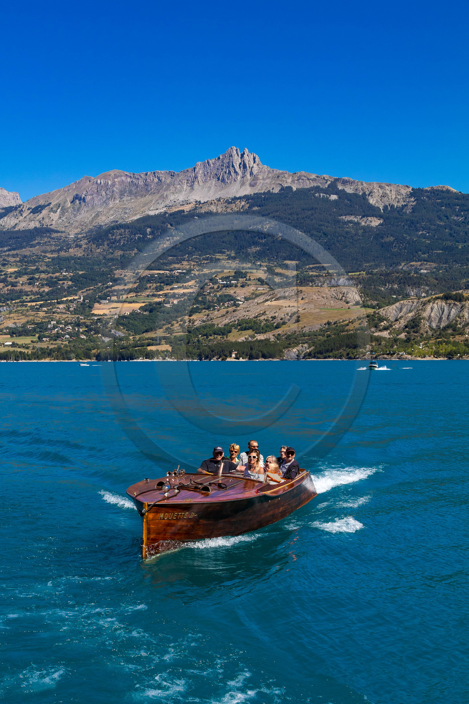 Out Emotion, croisière en vedette en acajou Out Emotion, croisière en vedette en acajou