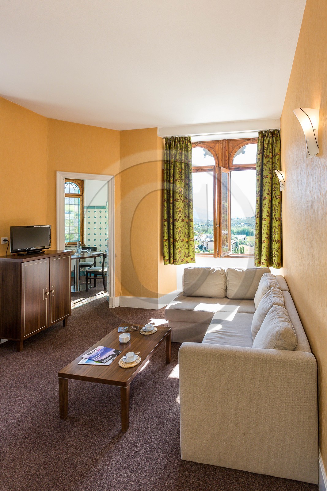 village de Jausiers, Chateau des Magnans village de Jausiers, Chateau des Magnans