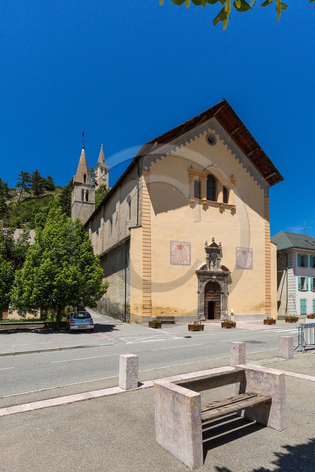 Jausiers, église Saint-Nicolas-de-Myre Jausiers, église Saint-Nicolas-de-Myre