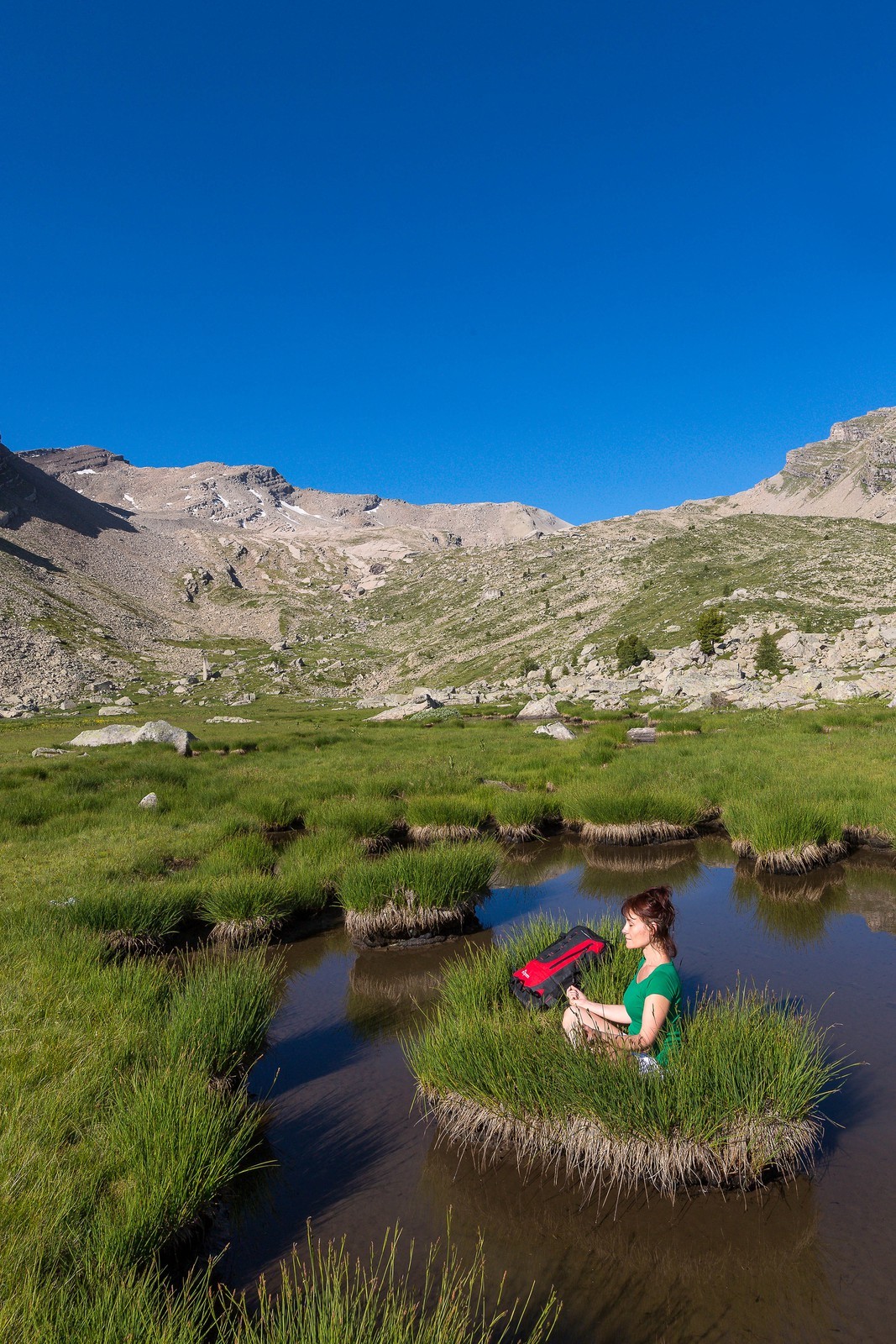 Vallon du Laverq, lac et tourbière Les Eaux-Tortes