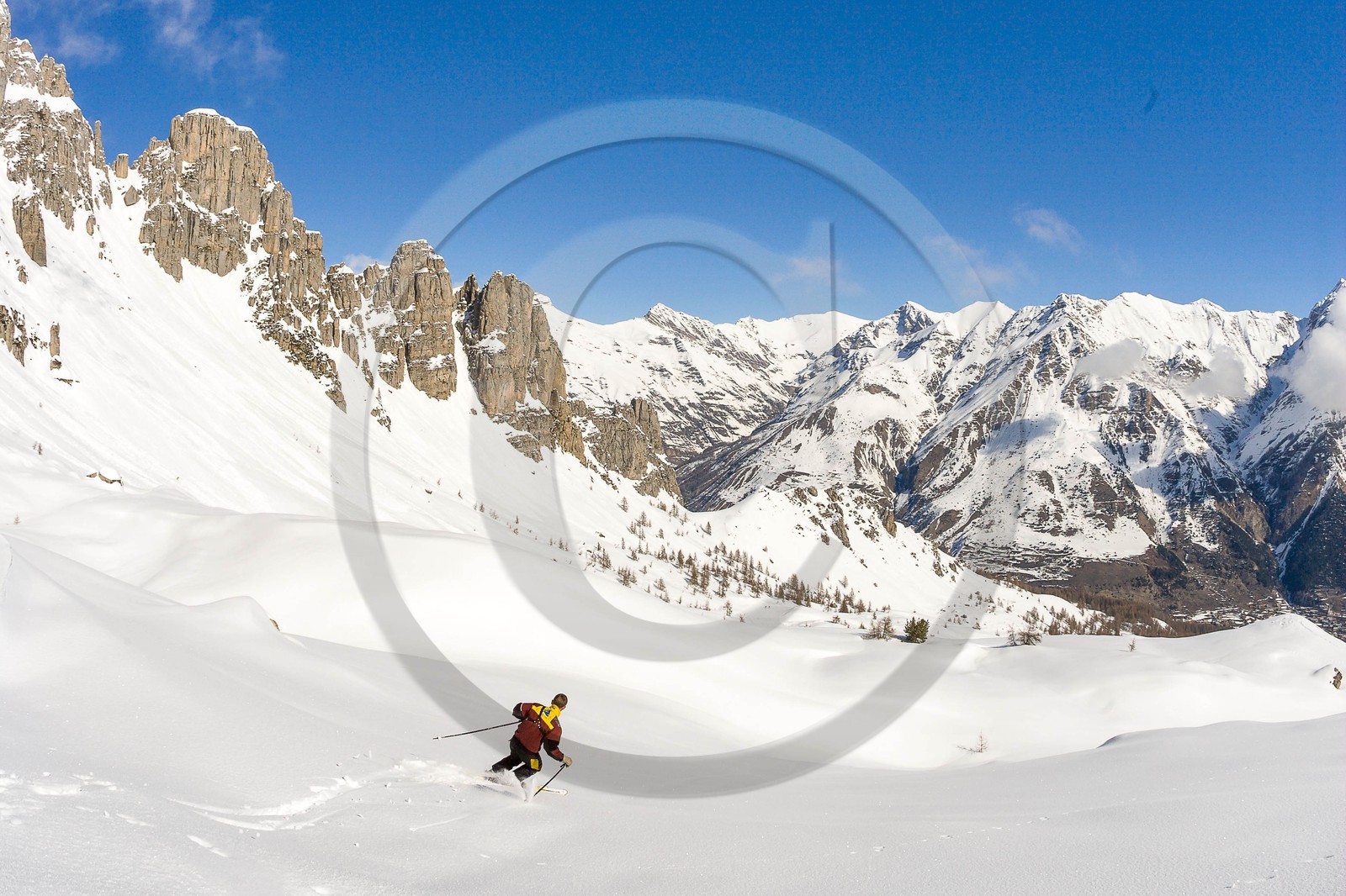 Pays de Serre-Ponçon, Réallon et les Aiguilles de Chabrières Pays de Serre-Ponçon, Réallon et les Aiguilles de Chabrières