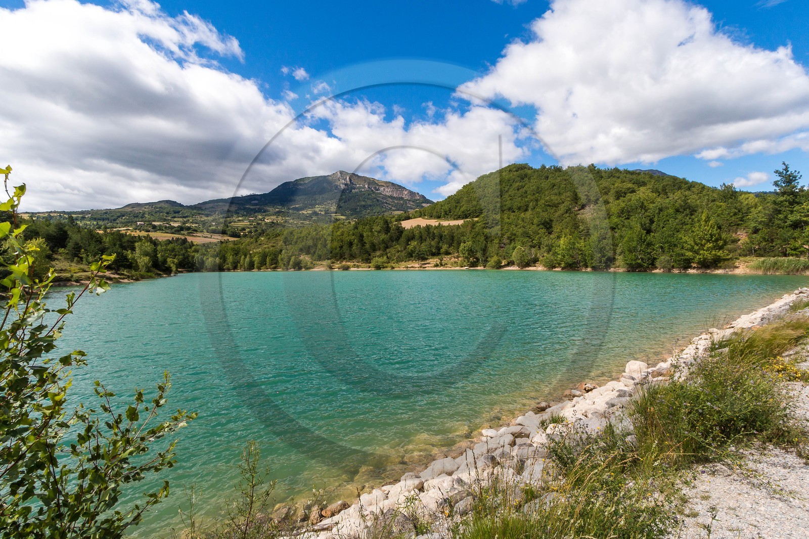 vallée des Duyes, Thoard, réserve d'eau Les Touisses vallée des Duyes, Thoard, réserve d'eau Les Touisses
