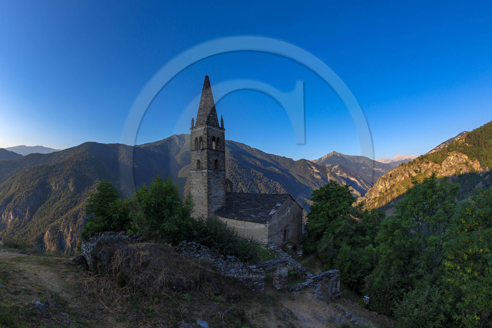 Stroppo, Église San Peyre Stroppo, Église San Peyre