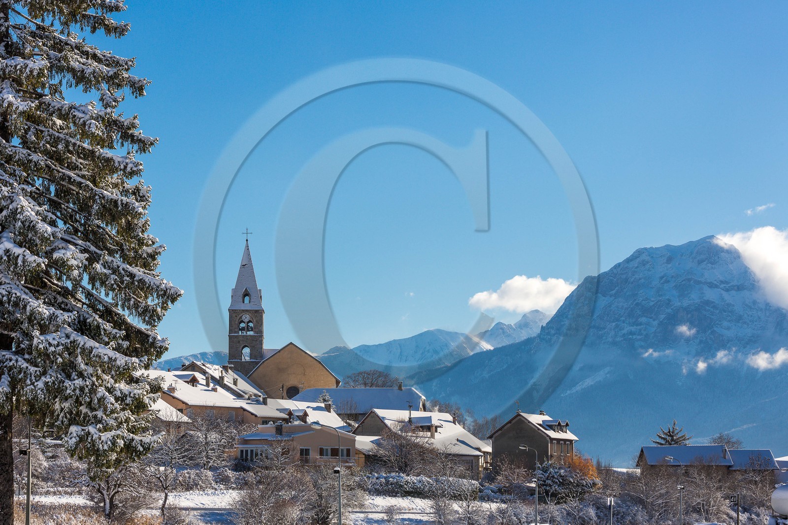 Pays de Serre-Ponçon, village de Chorges Pays de Serre-Ponçon, village de Chorges