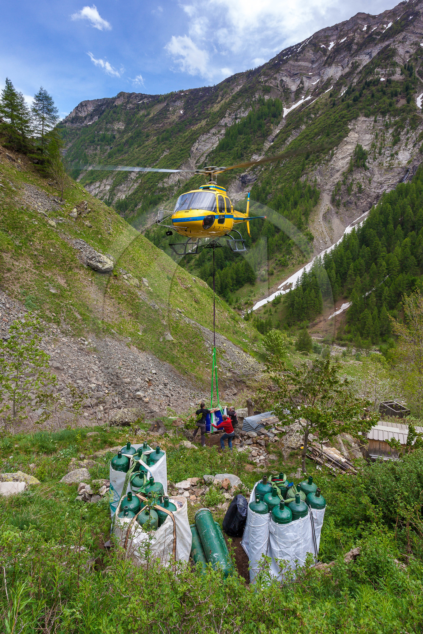 Héliportage au Refuge du Tourond Héliportage au Refuge du Tourond