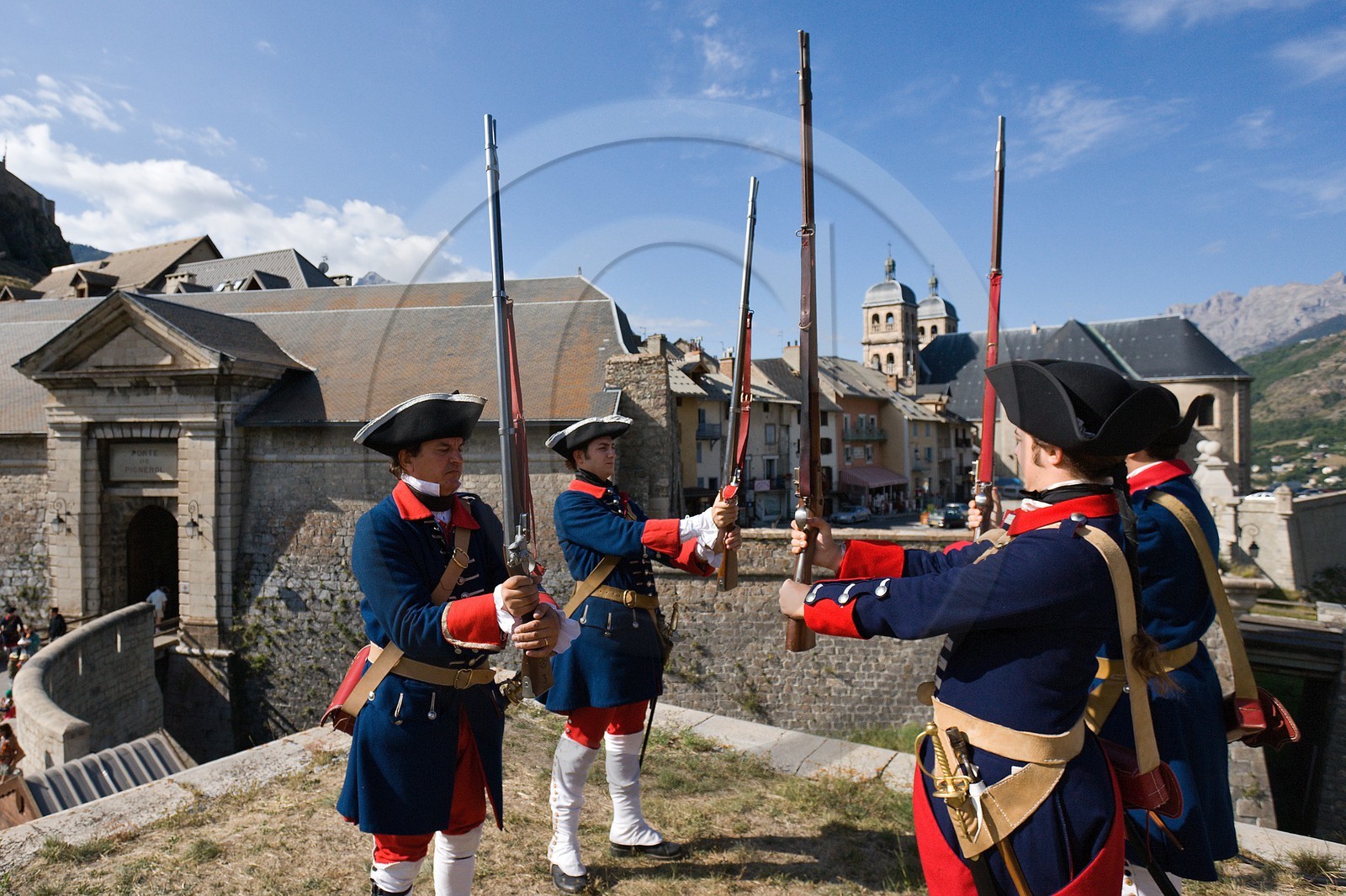 Briançon, l'association Les regiments du passé reconstituent la vie civile et militaire