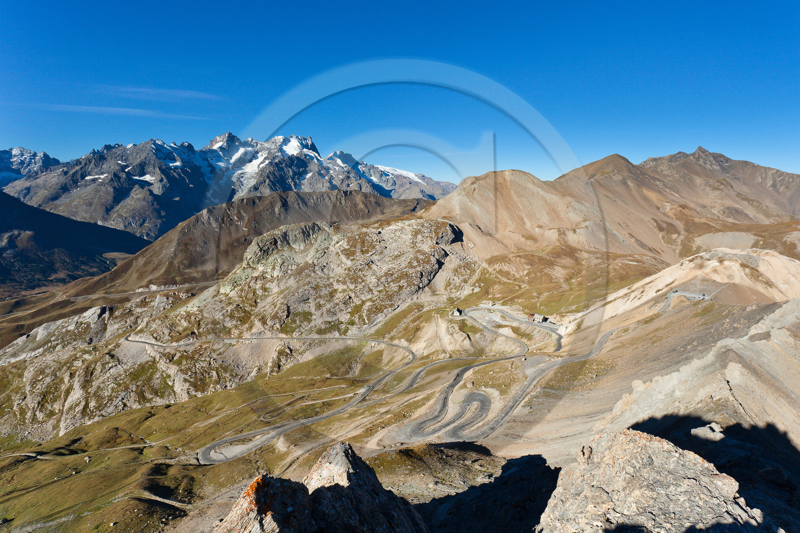 Col du Galibier, Col du Tour de France, altitude de 2 556 m. Col du Galibier, Col du Tour de France, altitude de 2 556 m.