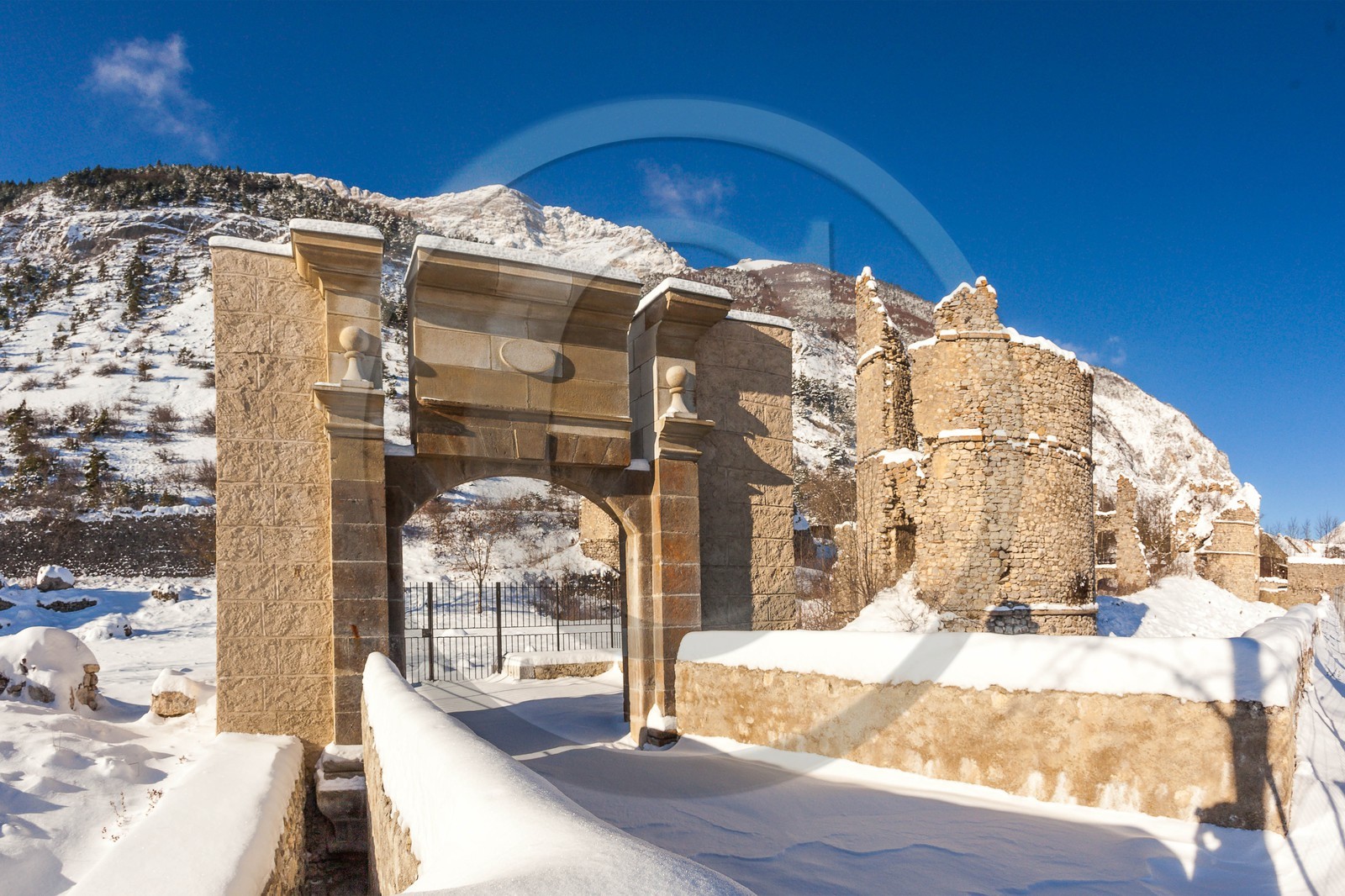 Le Glaizil, Château de Lesdiguières Le Glaizil, Château de Lesdiguières
