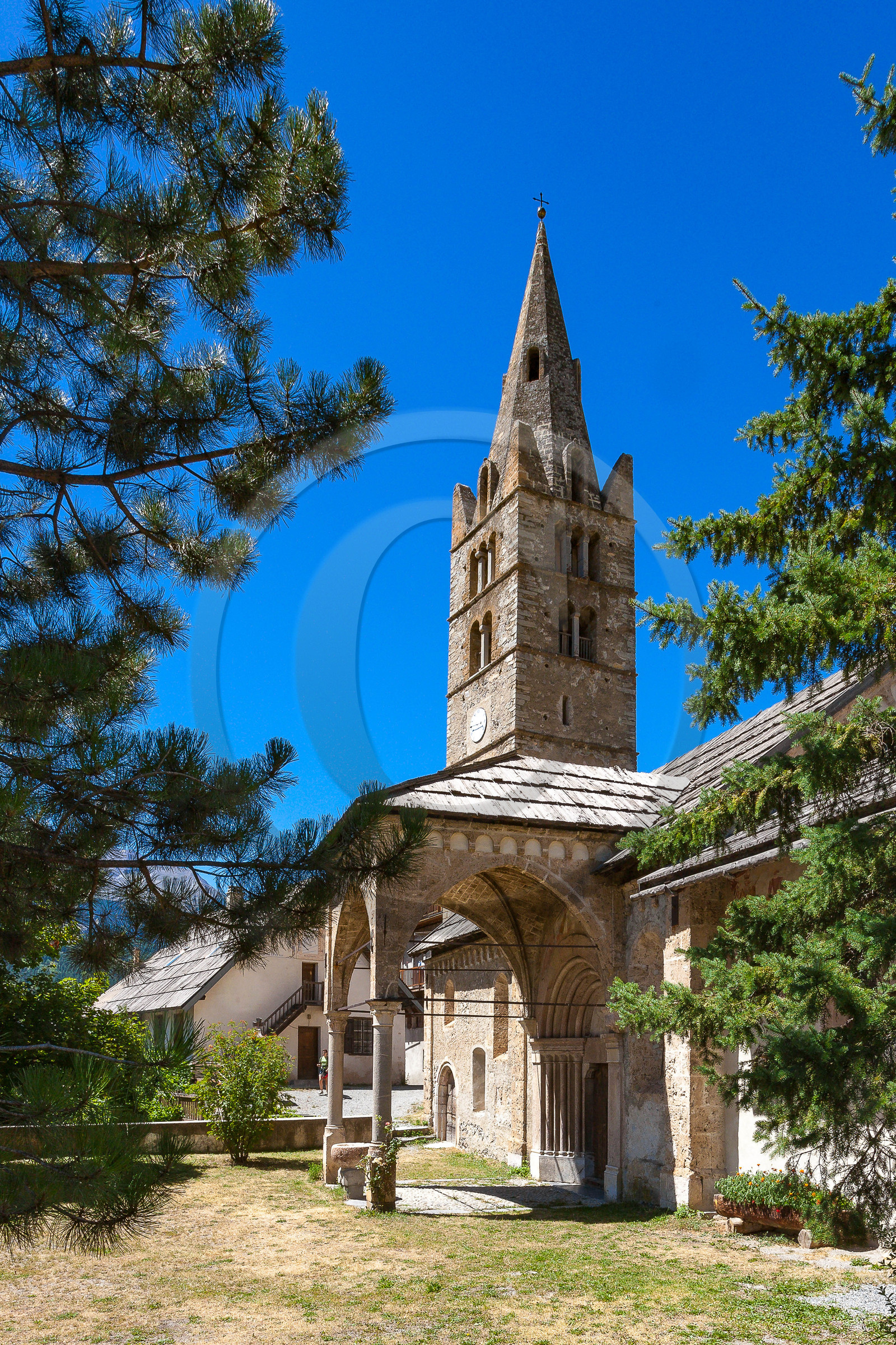 Église Saint-Laurent des Vigneaux Église Saint-Laurent des Vigneaux
