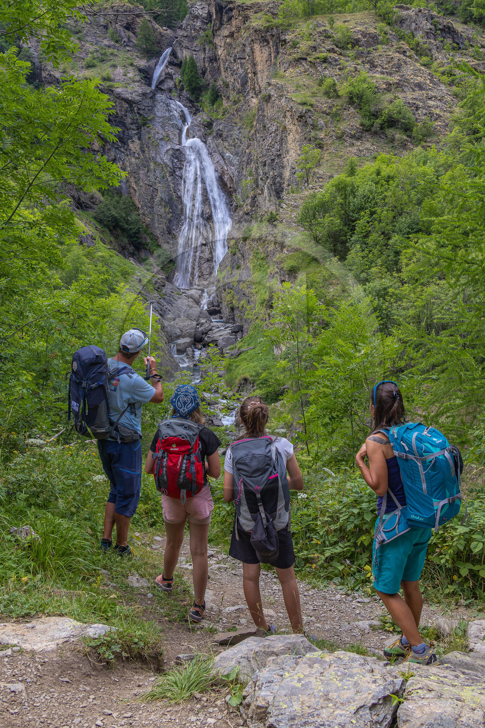 Vallée de Freissinières, cascade de Dormillouse Vallée de Freissinières, cascade de Dormillouse