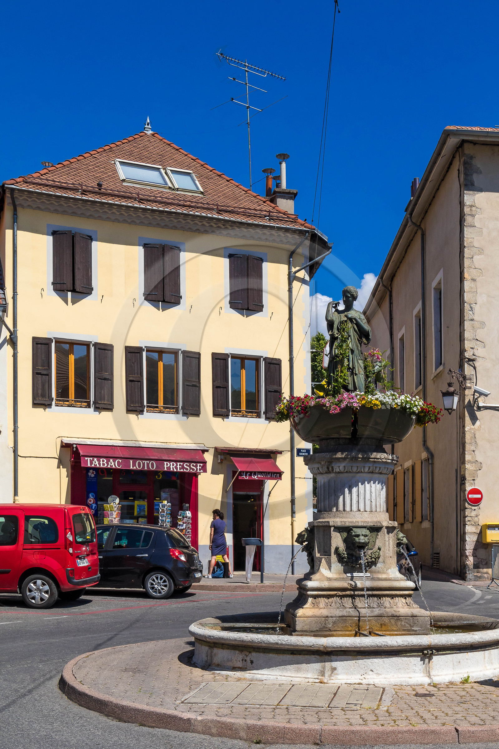 Gap, fontaine de la place Grenette Gap, fontaine de la place Grenette