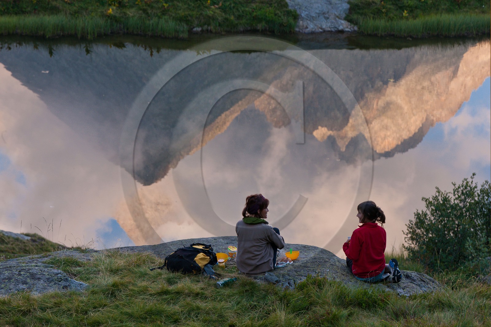Bivouac au lac du Lauzon Bivouac au lac du Lauzon