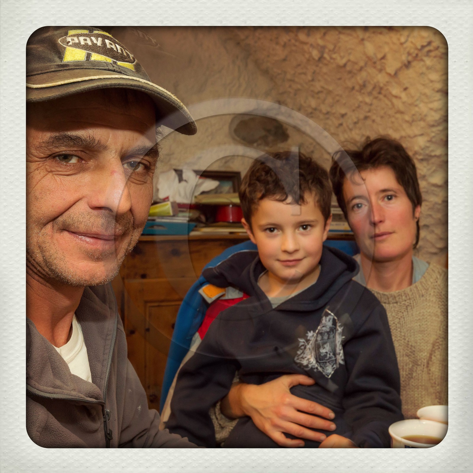 Le Desert, Christine Hustache et Yves Puissant avec leurs enfants Manon et Gaspard, éléveurs ovins Le Desert, Christine Hustache et Yves Puissant avec leurs enfants Manon et Gaspard, éléveurs ovins