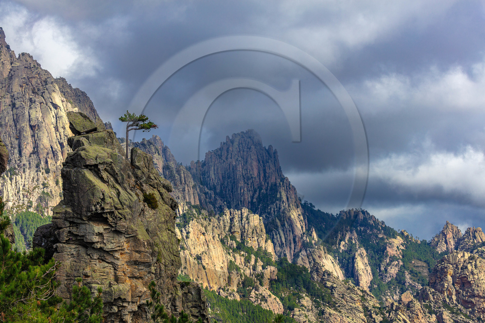 Les Aiguilles de Bavella (forchi di Bavedda ) Les Aiguilles de Bavella (forchi di Bavedda )