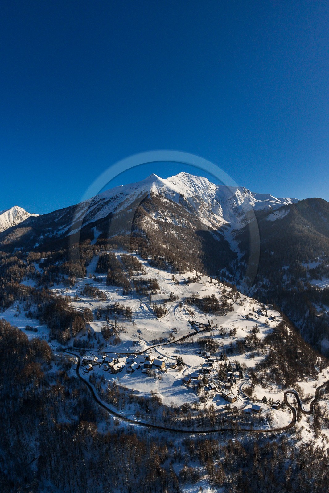 Station village de Serre-Eyraud Station village de Serre-Eyraud