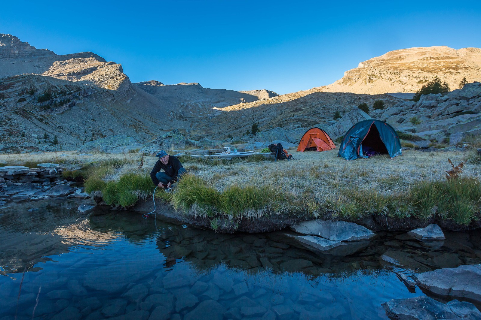 Vallon du Laverq, lac et tourbière Les Eaux-Tortes