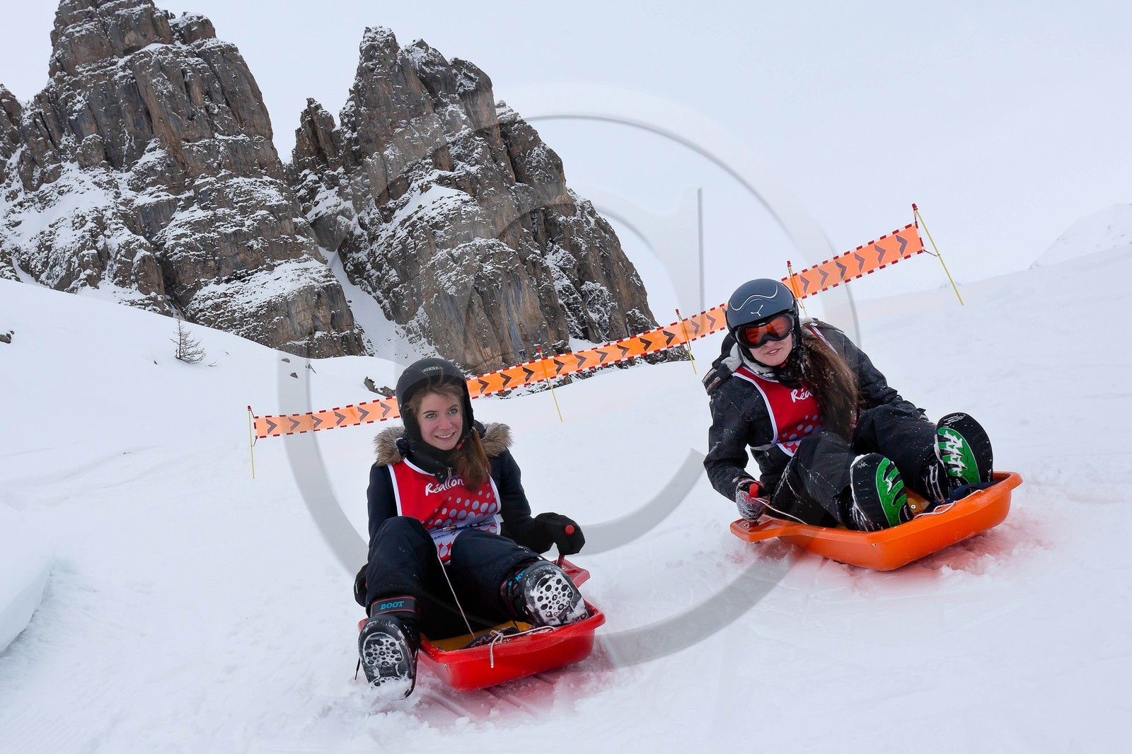 Pays de Serre-Ponçon, Réallon et La Ripaaa, piste de luge 100% naturelle Pays de Serre-Ponçon, Réallon et La Ripaaa, piste de luge 100% naturelle